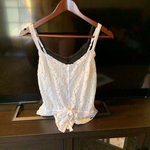 WHITE LACE HOLLISTER TANK TOP
